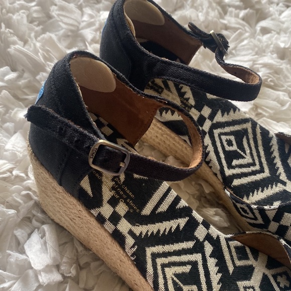 TOMS Tribal Aztec Print Espadrille Wedge Platform Sandal 6.5 - Picture 3 of 10